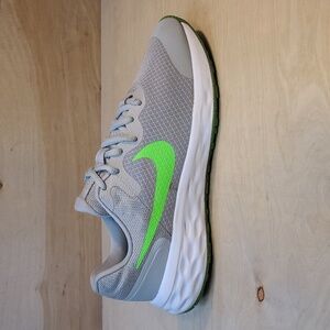 Nike Revolution 6 GS "Light Smoke Grey Green Strike" Sneakers